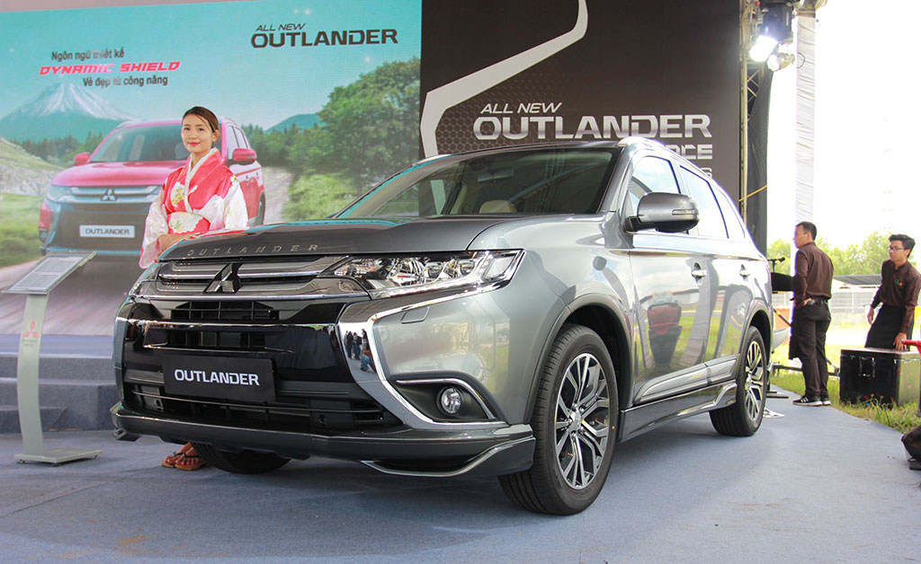 Ảnh chi tiết Mitsubishi Outlander Sport 2016
